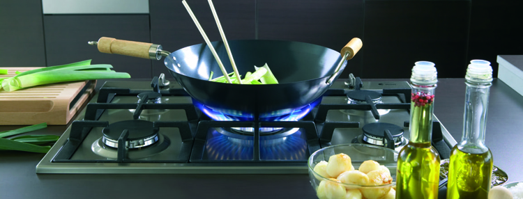 Bếp từ, bếp ga xét về kinh tế bếp nào tiết kiệm và an toàn hơn?