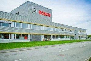 Nên mua bếp từ Bosch hay Hafele